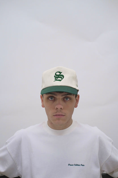 Old English 5 Panel Baseball Cap - Ivory/Forest Green